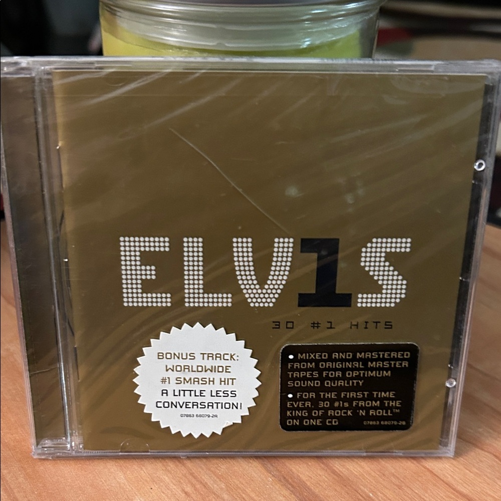 ELVIS 30 #1 Hits CD - Gold Cover
